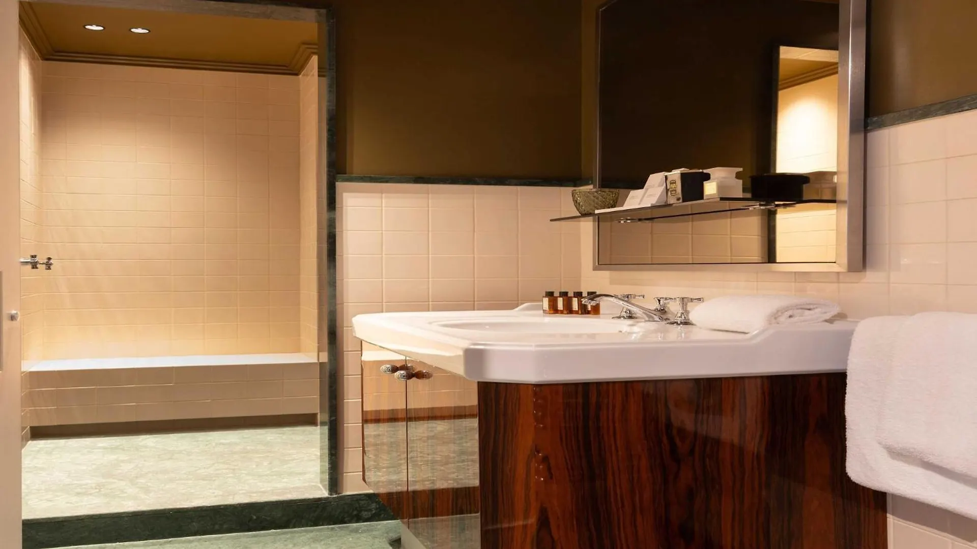 Apartment Palais Bourbon Hotel - Room 24 - 2P - Invalides Paris France